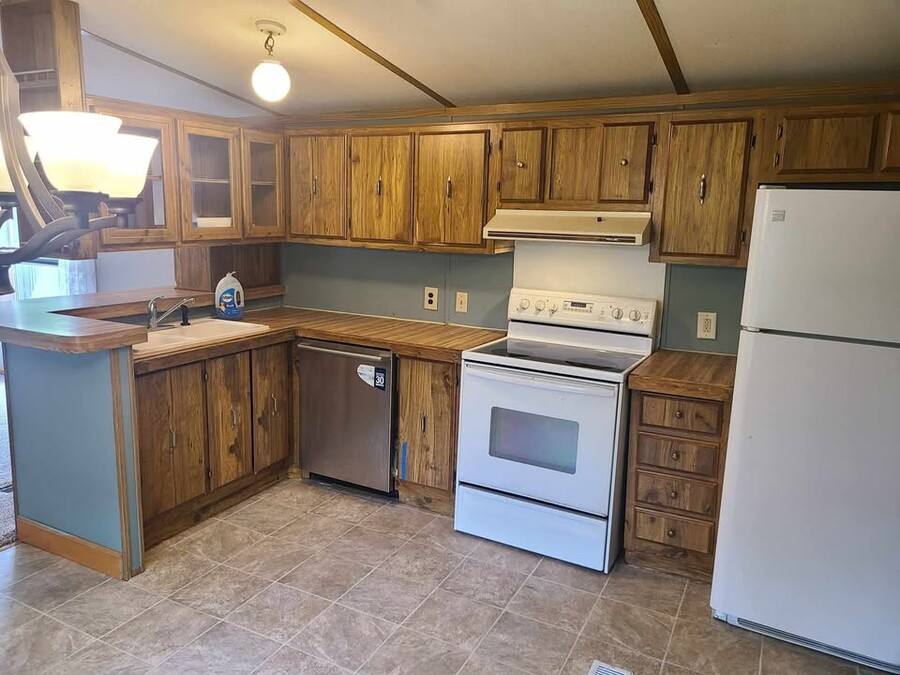 Single Wide Mobile Home with 2 Master Bedrooms