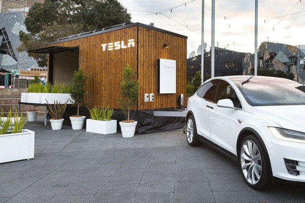 Các mẫu nhà di động Tesla sử dụng năng lượng mặt trời để giảm chi phí điện năng